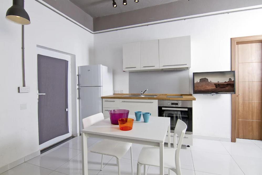 Cresta Beach Studios Saint Julian's Ngoại thất bức ảnh